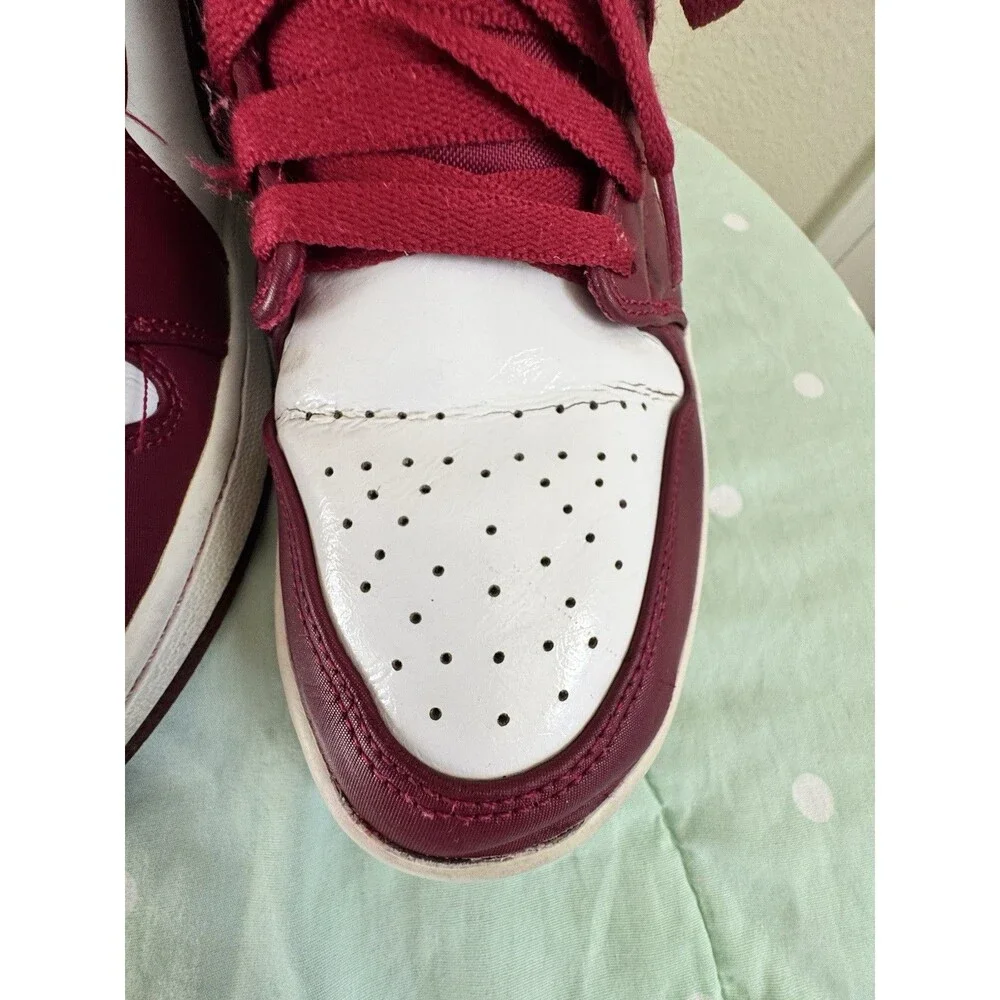 Jordan Air Jordan 1 Low Men’s Lace-Up Sneakers Burgundy/White/Black Size 9.5